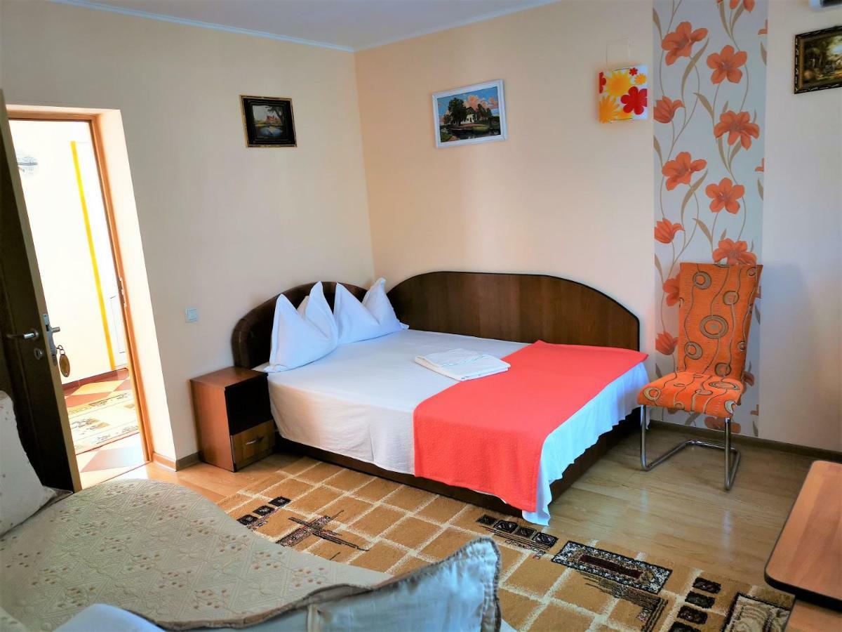 Отель Casa Nelu Pescaru Махмудия Экстерьер фото