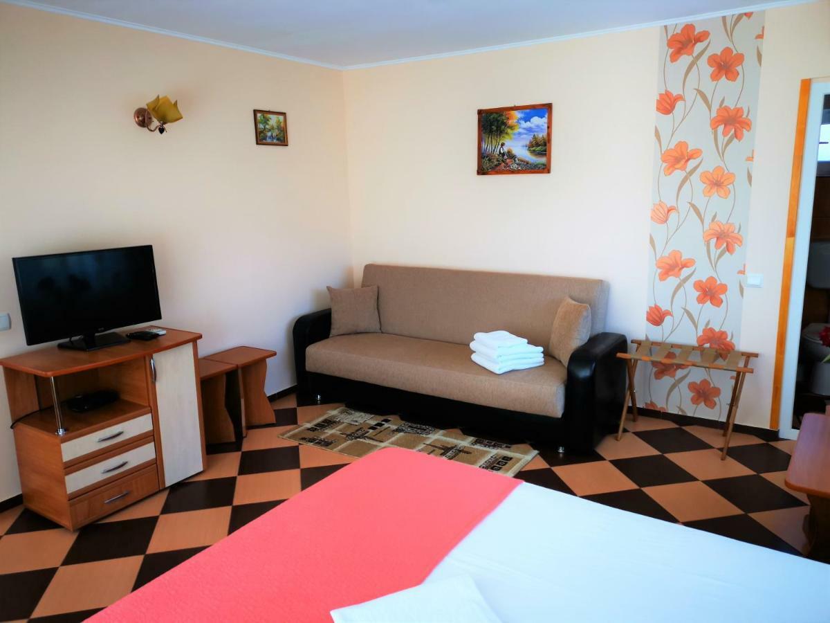 Отель Casa Nelu Pescaru Махмудия Экстерьер фото